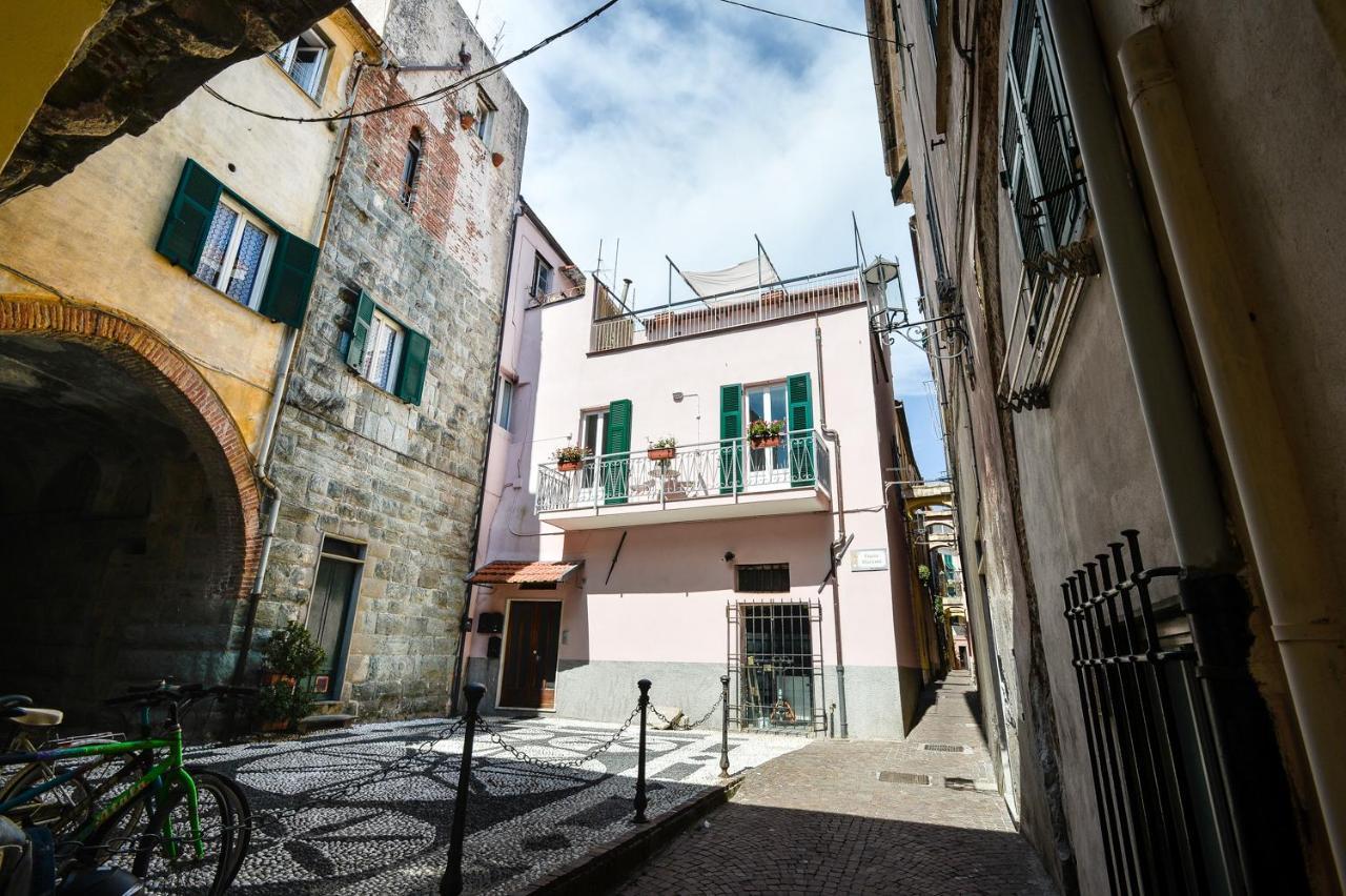 La Zuacca, Luminoso Con Terrazzo Daire Noli